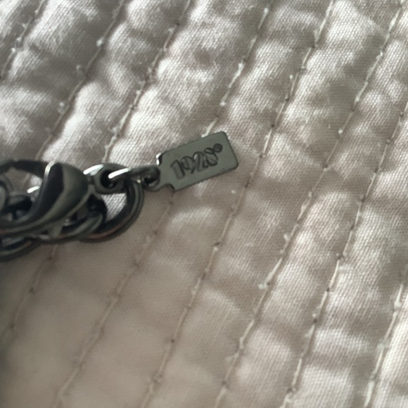 1928 necklace with black, clear, and silver coloured beads 38” - Picture 4 of 4